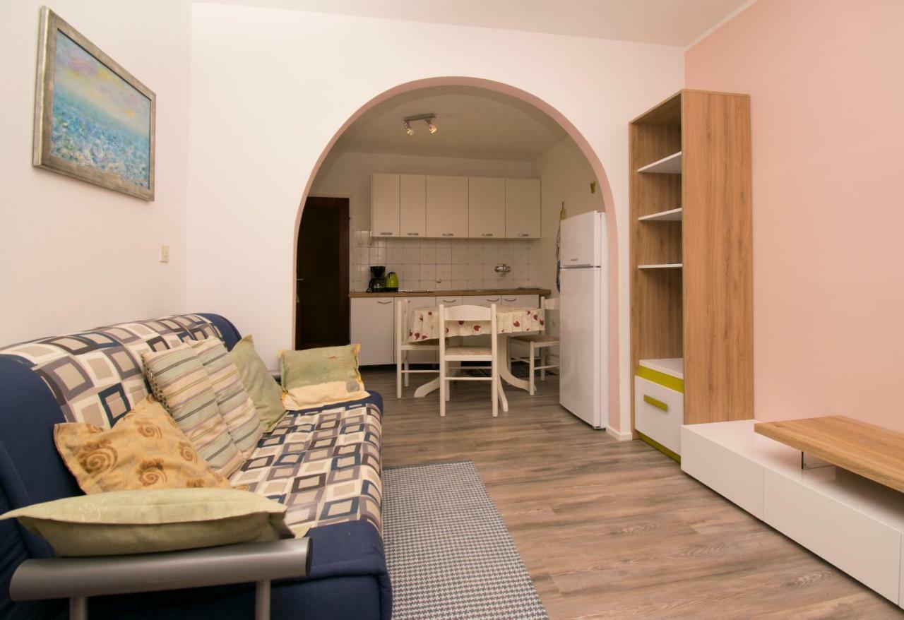 One Bedroom Apartment Near The Kamenjak Park In Prematura Premantura Buitenkant foto