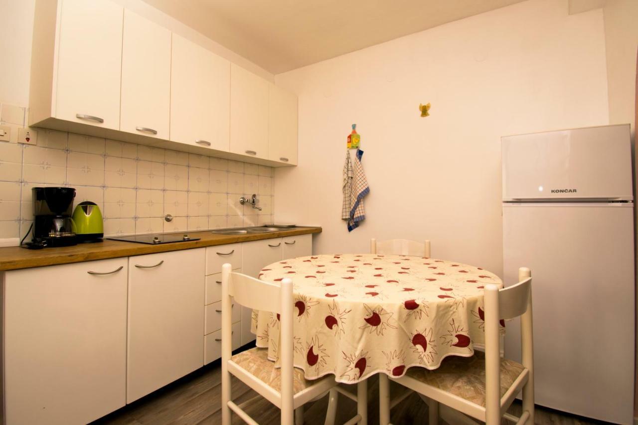 One Bedroom Apartment Near The Kamenjak Park In Prematura Premantura Buitenkant foto